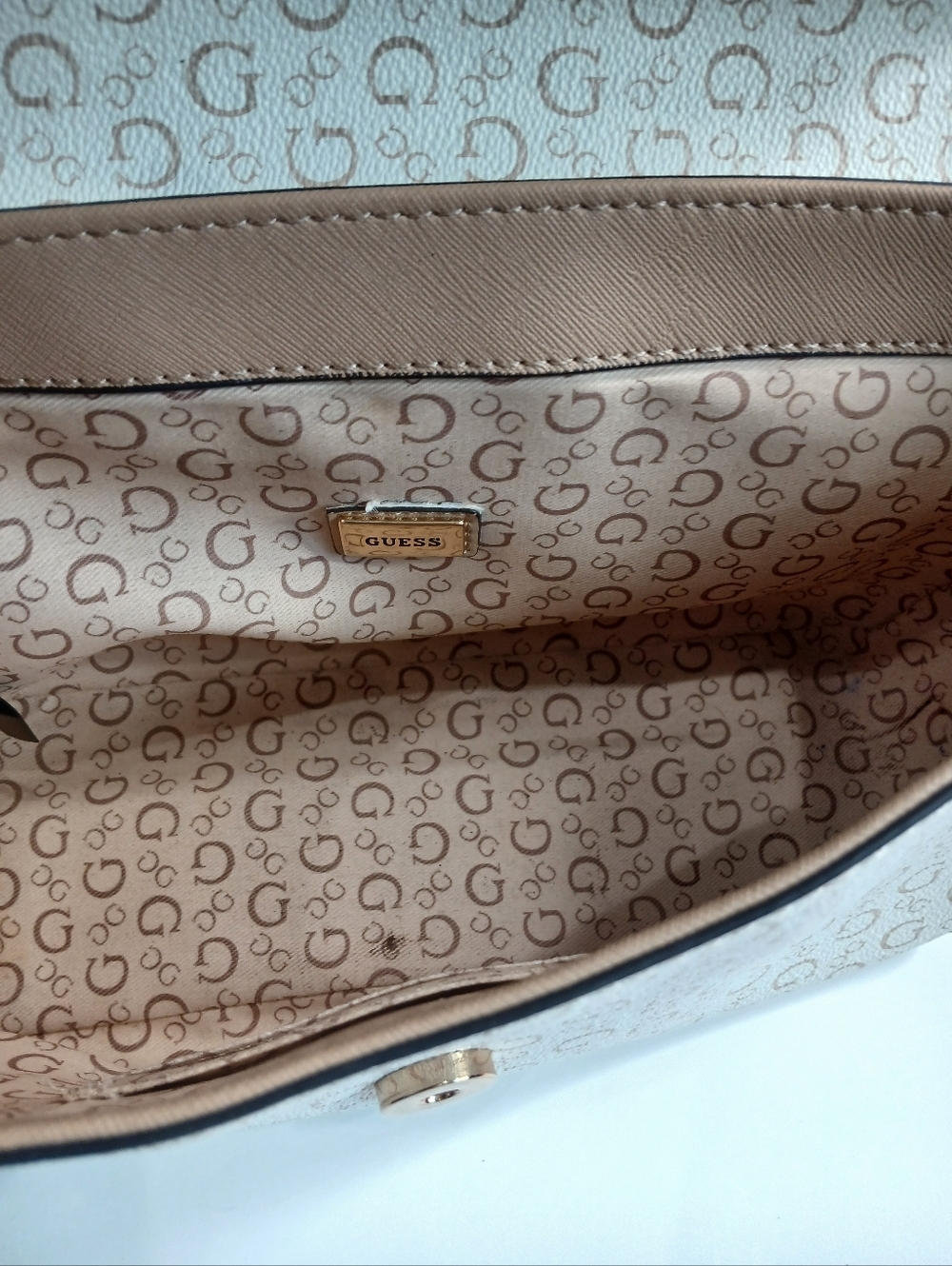 Guess Monogram Baguette Bag | Small Shoulder Purse | White Beige | Gold Hardware - Picture 6 of 7
